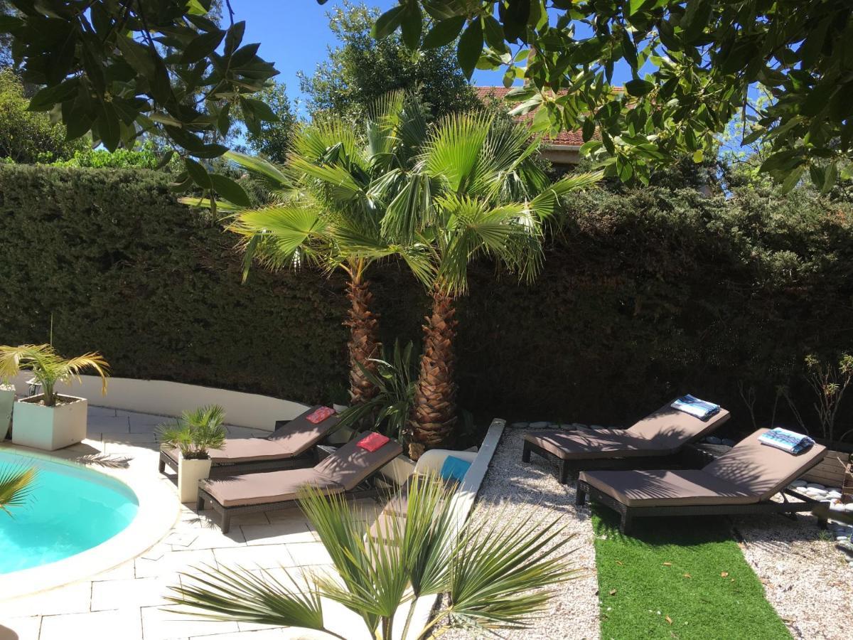 Bed,Kitchen And Swimming Pool Villa Esterel Saint-Raphaël Eksteriør billede