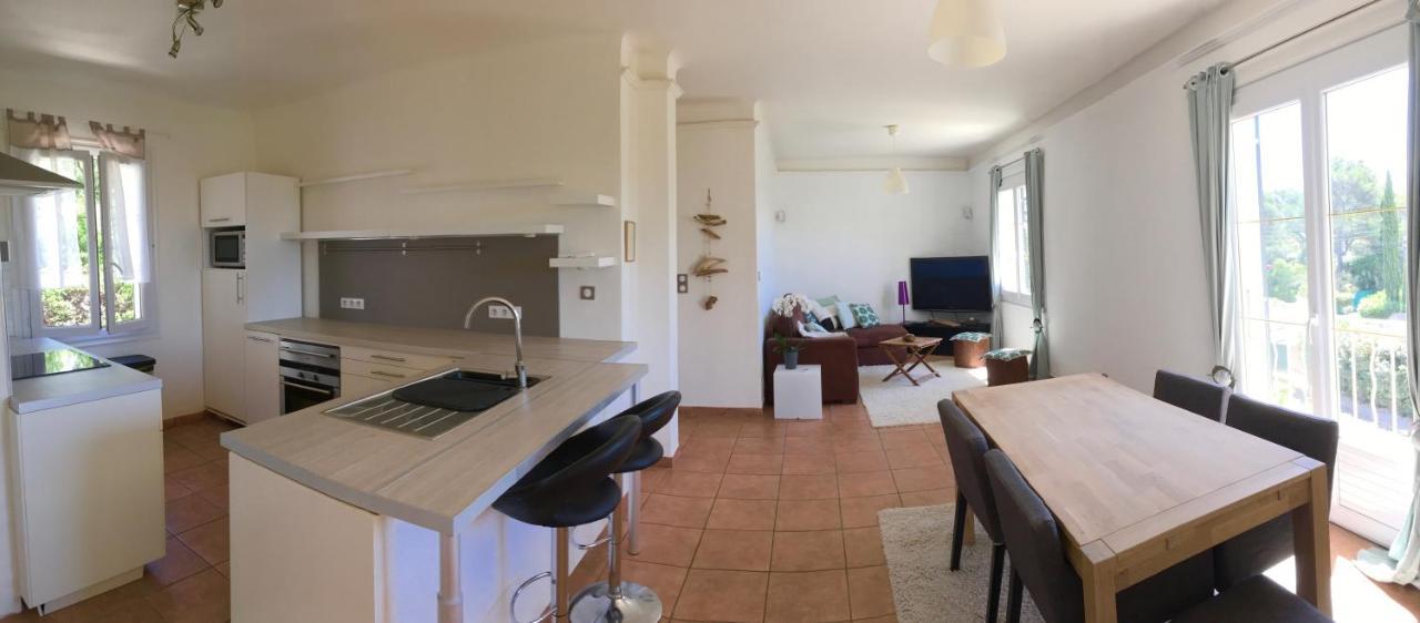 Bed,Kitchen And Swimming Pool Villa Esterel Saint-Raphaël Eksteriør billede